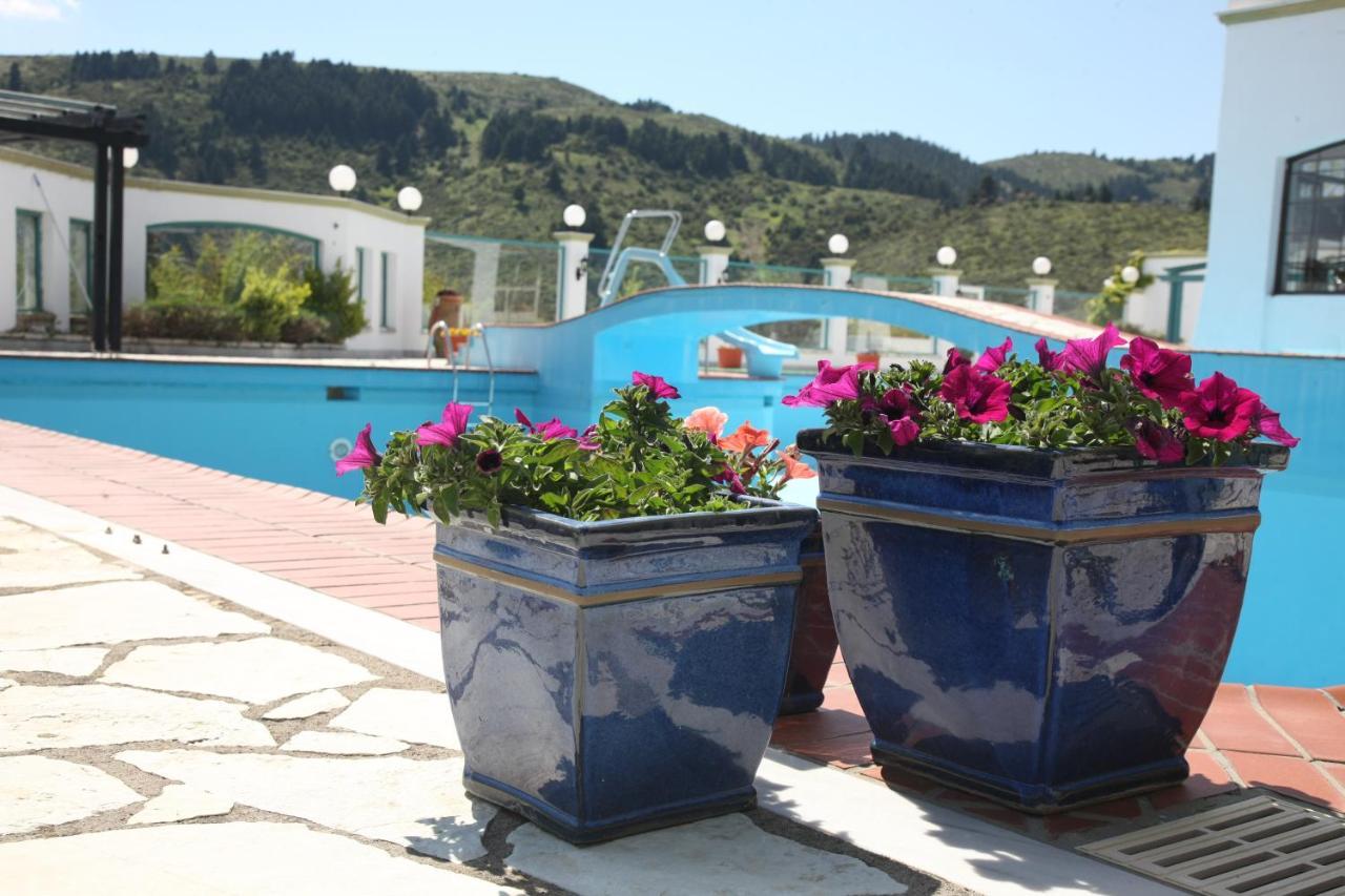 Hotel Spa Montana كاربينيسي المظهر الخارجي الصورة