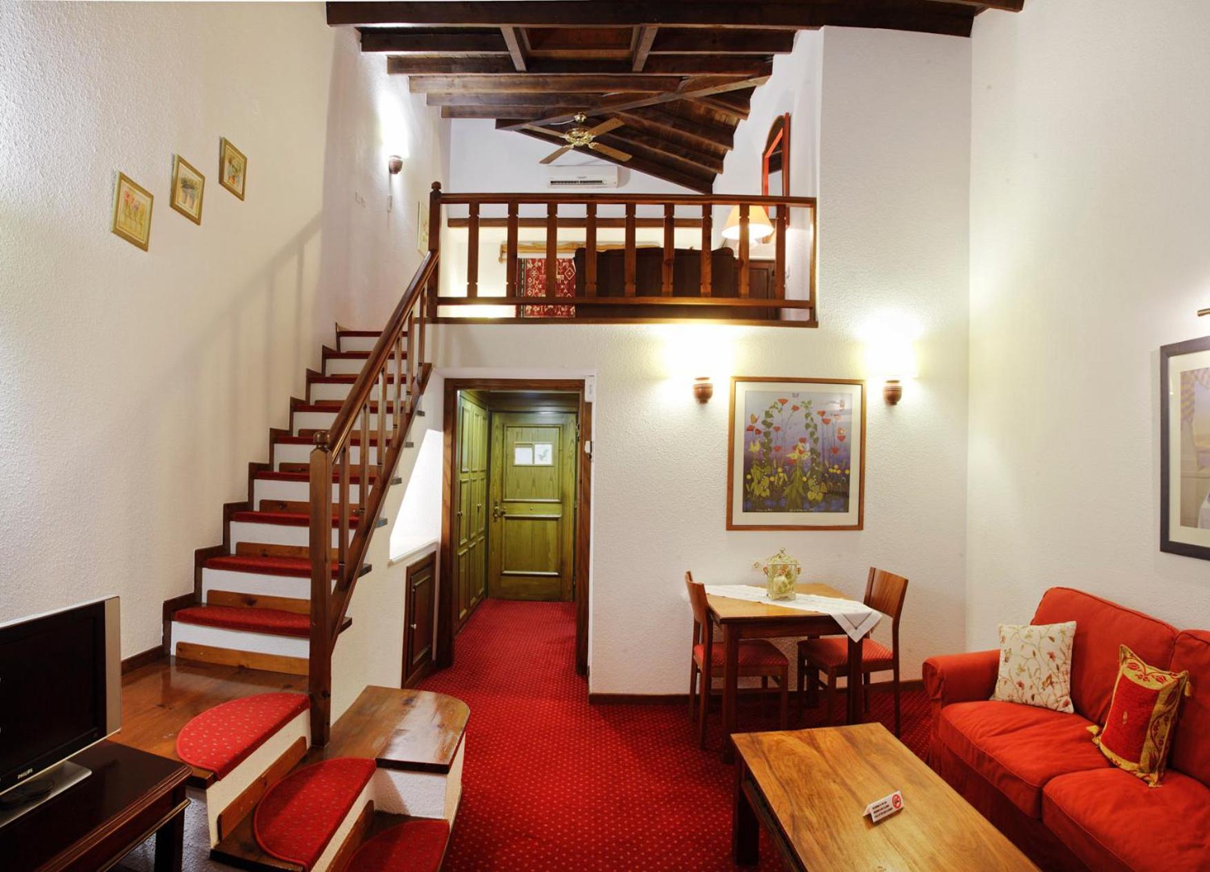 Hotel Spa Montana كاربينيسي المظهر الخارجي الصورة